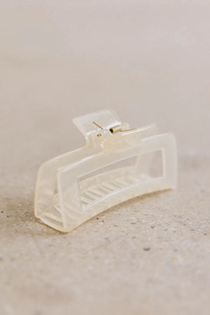 See-Through Oversized Claw Clip in Oatmeal