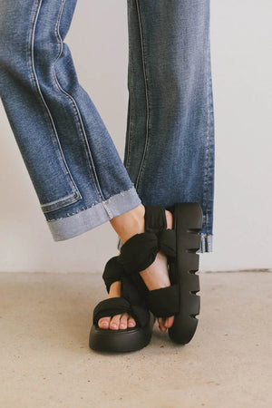Steve Madden Xandra in Black - FINAL SALE