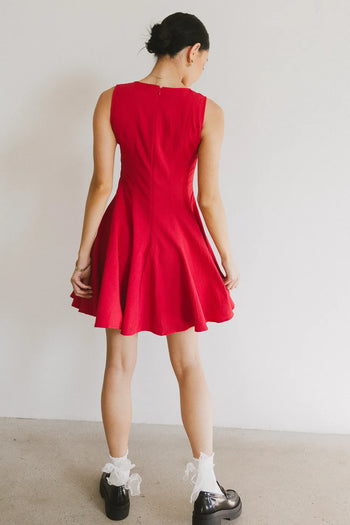 Plain color dress in red 