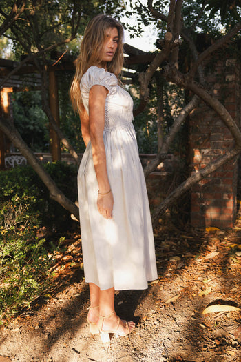 Plain color dress in blue 