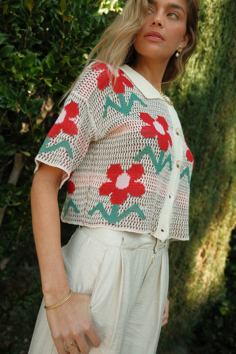 Floral top in cream 