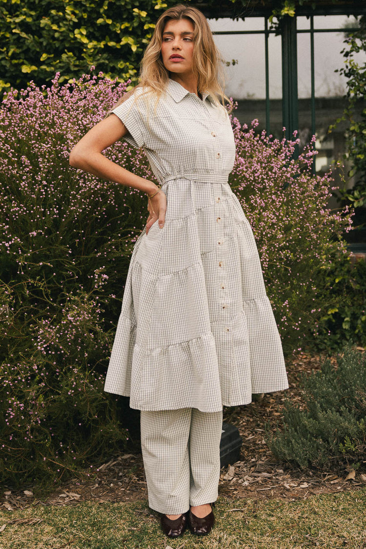 Button up dress in cream 