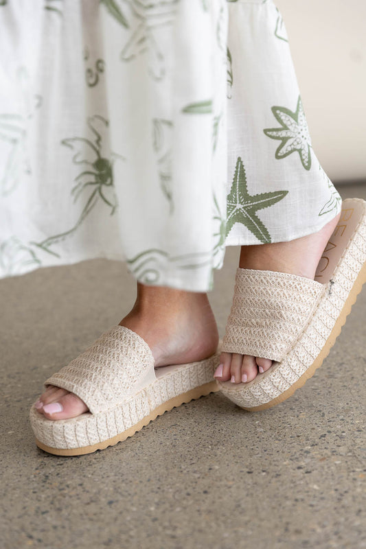 Platform sandals in white 