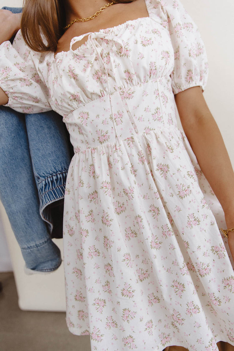 Short puff sleeve white and pink dress