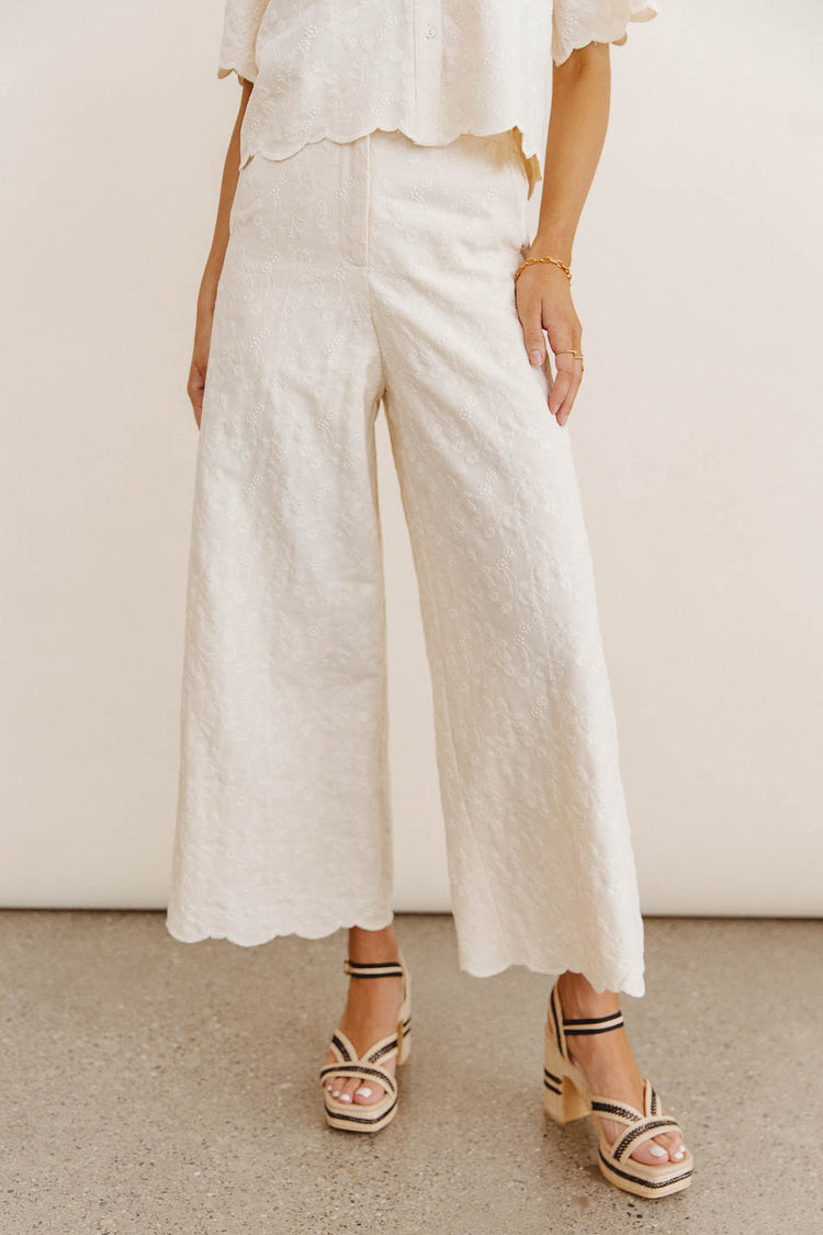 Two hand pockets pants in cream 