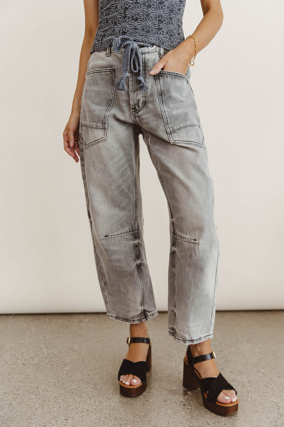 Jocelyn Barrel Jeans in Grey - FINAL SALE