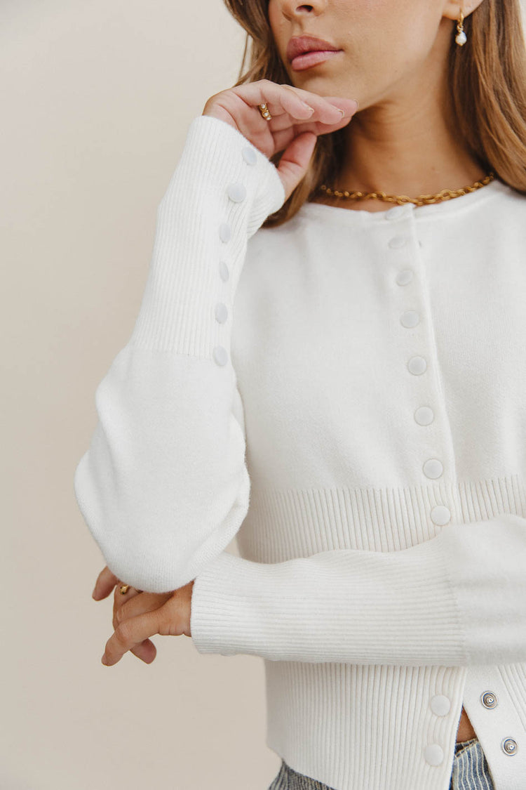 Button cuffs sleeves top in white 