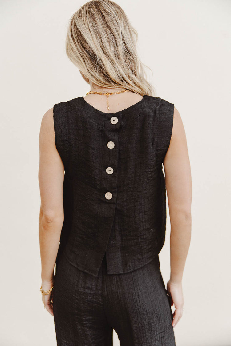 button up back detail
