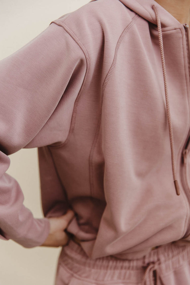 Plain color hoodie in mauve 