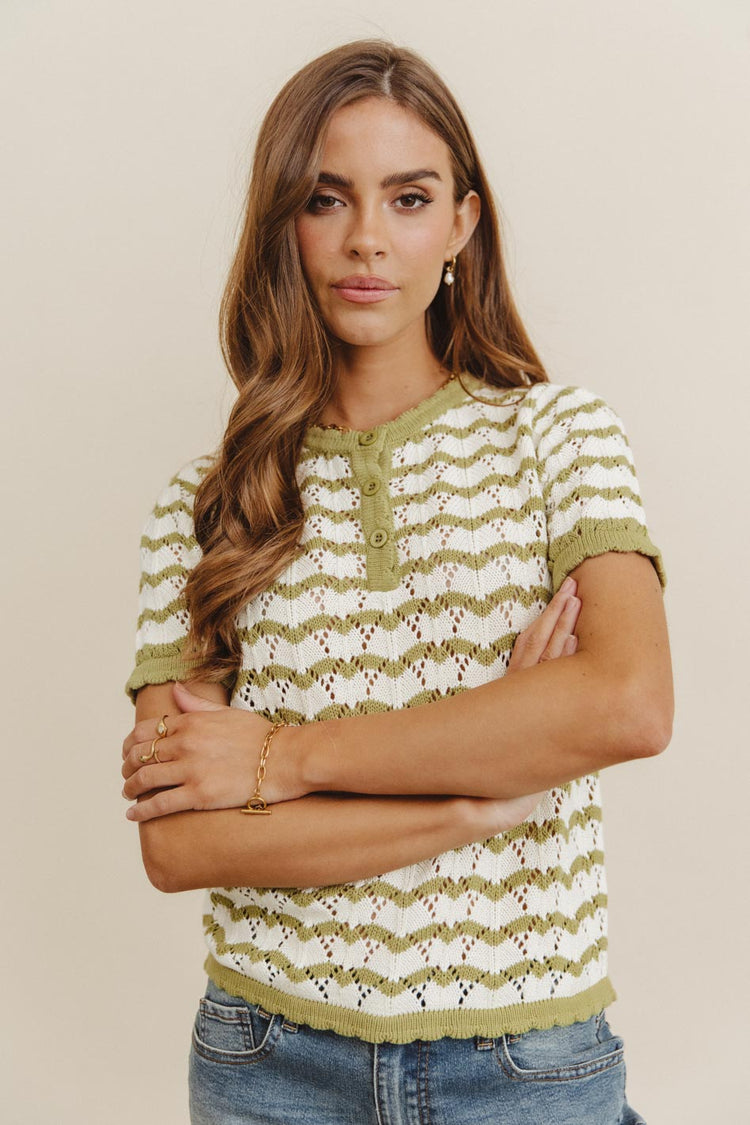 Short sleeves top in green 