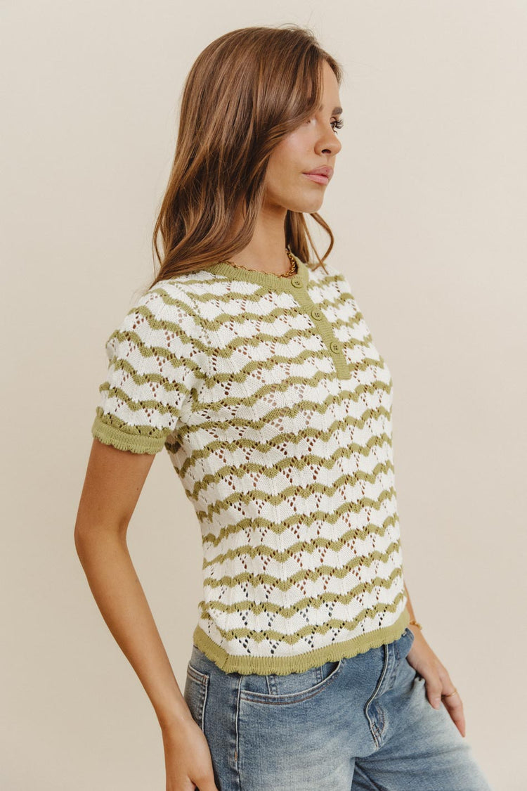 Round neck top in green 