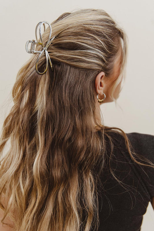 Hair clip in silver color 