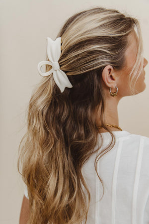 Oversized Bow Claw Clip in White