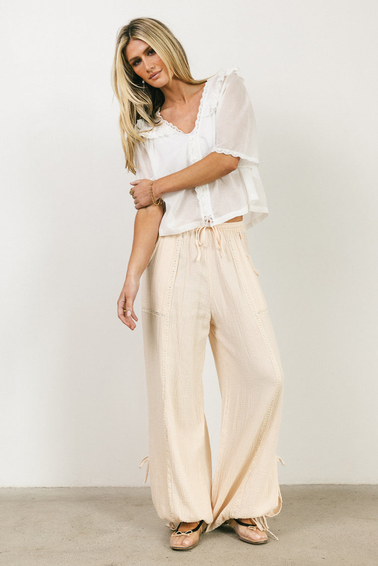 Avery Crinkle Joggers in Oatmeal