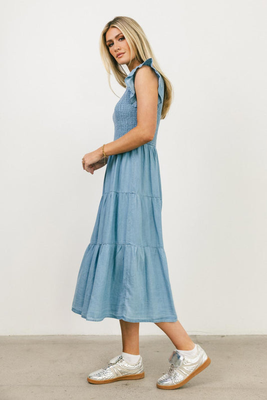 Ruffled sleeves dress in denim 