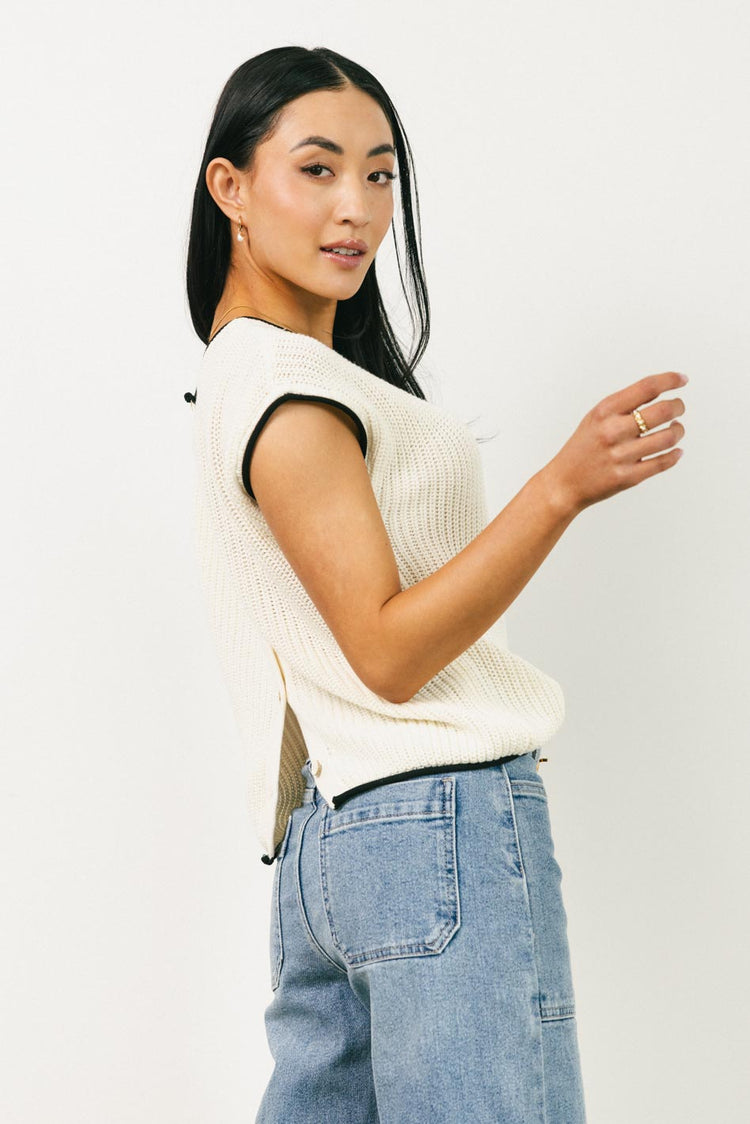 Short sleeves top in cream 