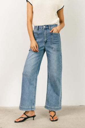 Leila Wide Leg Jeans in Medium Wash