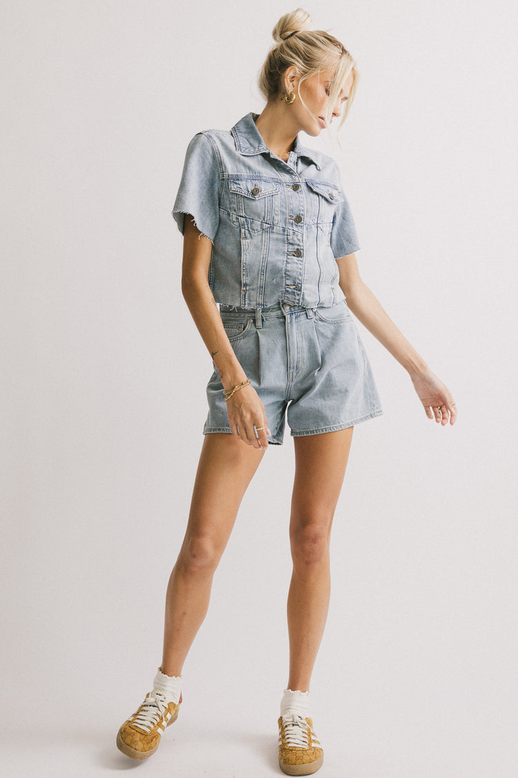 Pryia Denim Shorts in Light Wash