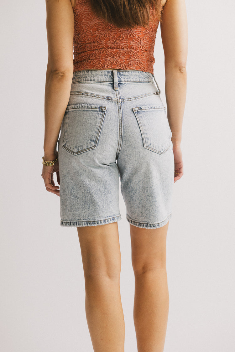 two back pockets on bermudas 