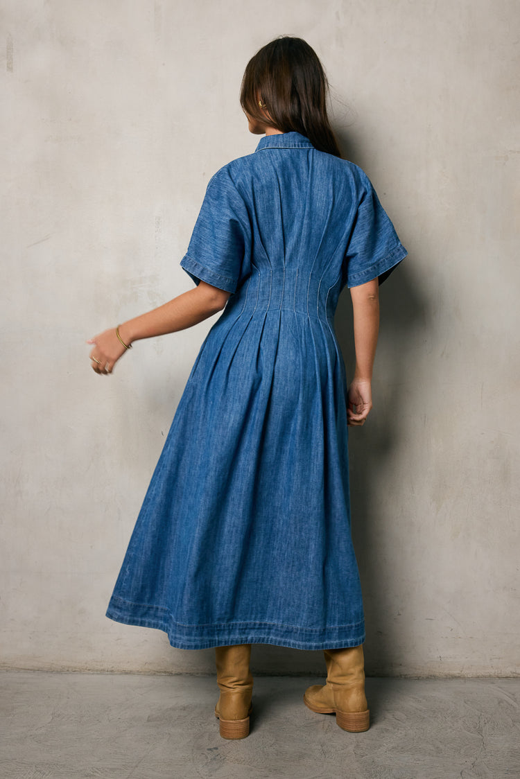 PLEATED BACK SIDE OF MIDI DRESS 