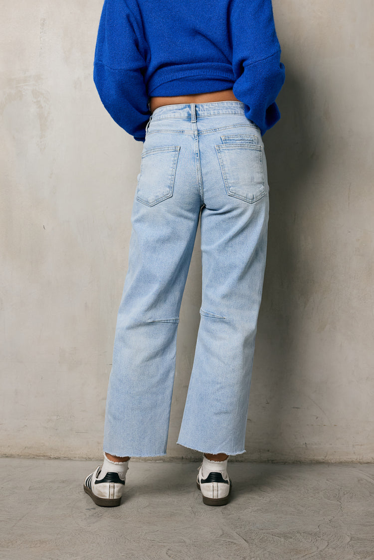 barrel jeans with pockets