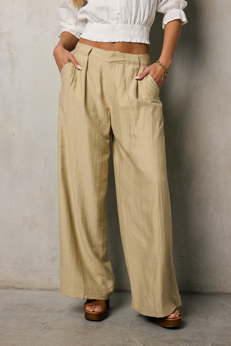 Quinlen Wide Leg Pants in Taupe