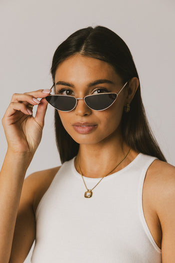 gold wire frame glasses