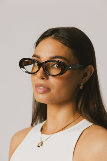 tortoise shell glasses
