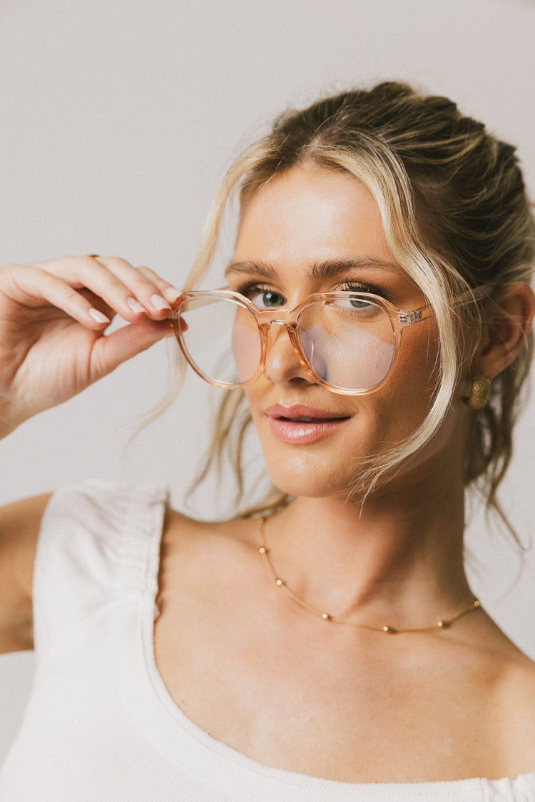 womens brown glasses