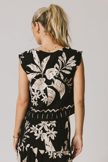 sleeveless womens top