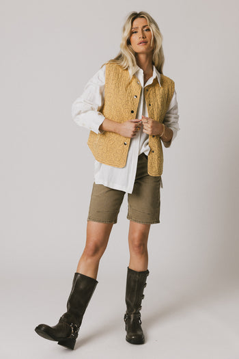 front button closure