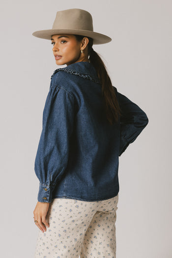 LONG SLEEVE COLLARED TOP