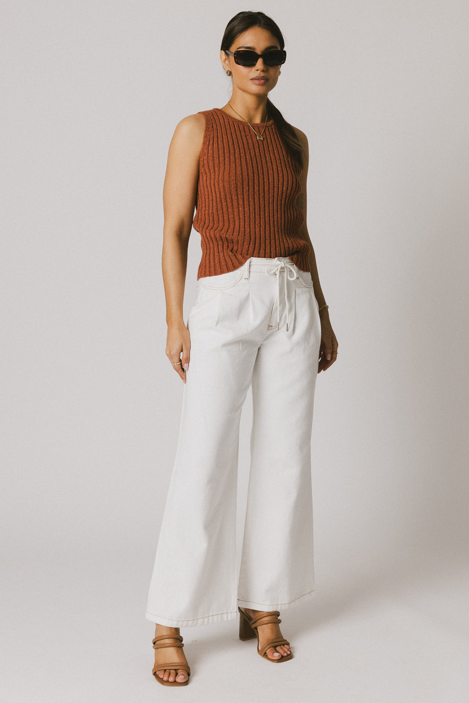 WIDE LEG WHITE PANTS