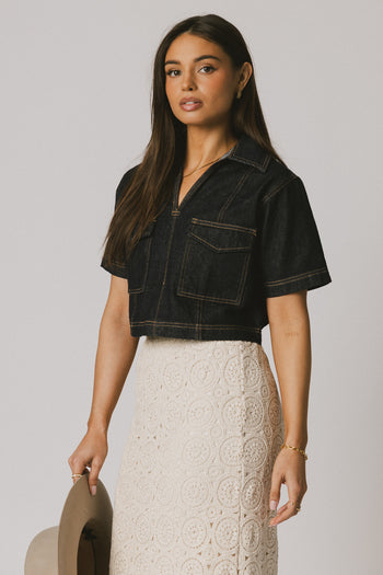 FRONT POCKETS ON DENIM TOP 