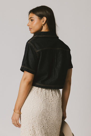 DENIM TOP IN DARK WASH 