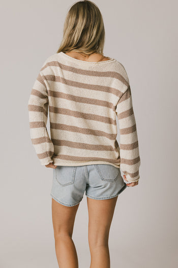 sweater top with round neck 