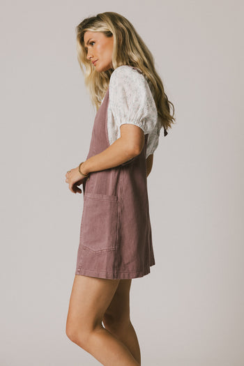 FRONT POCKETS ON DENIM OVERALL