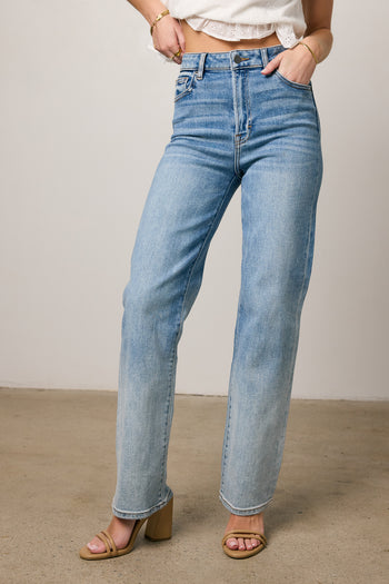 denim jeans with pockets