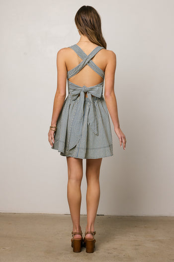 dress with criss cross back