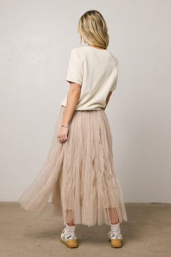 Elastic waist tan tulle skirt