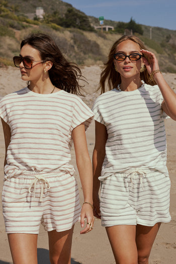 STRIPED SHORTS IN TAUPE 