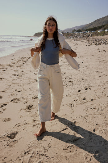 BARREL JEANS IN CREAM