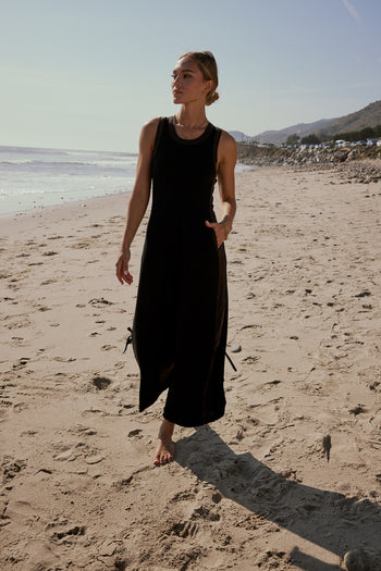 KNIT JUMPSUIT IN CHARCOAL 