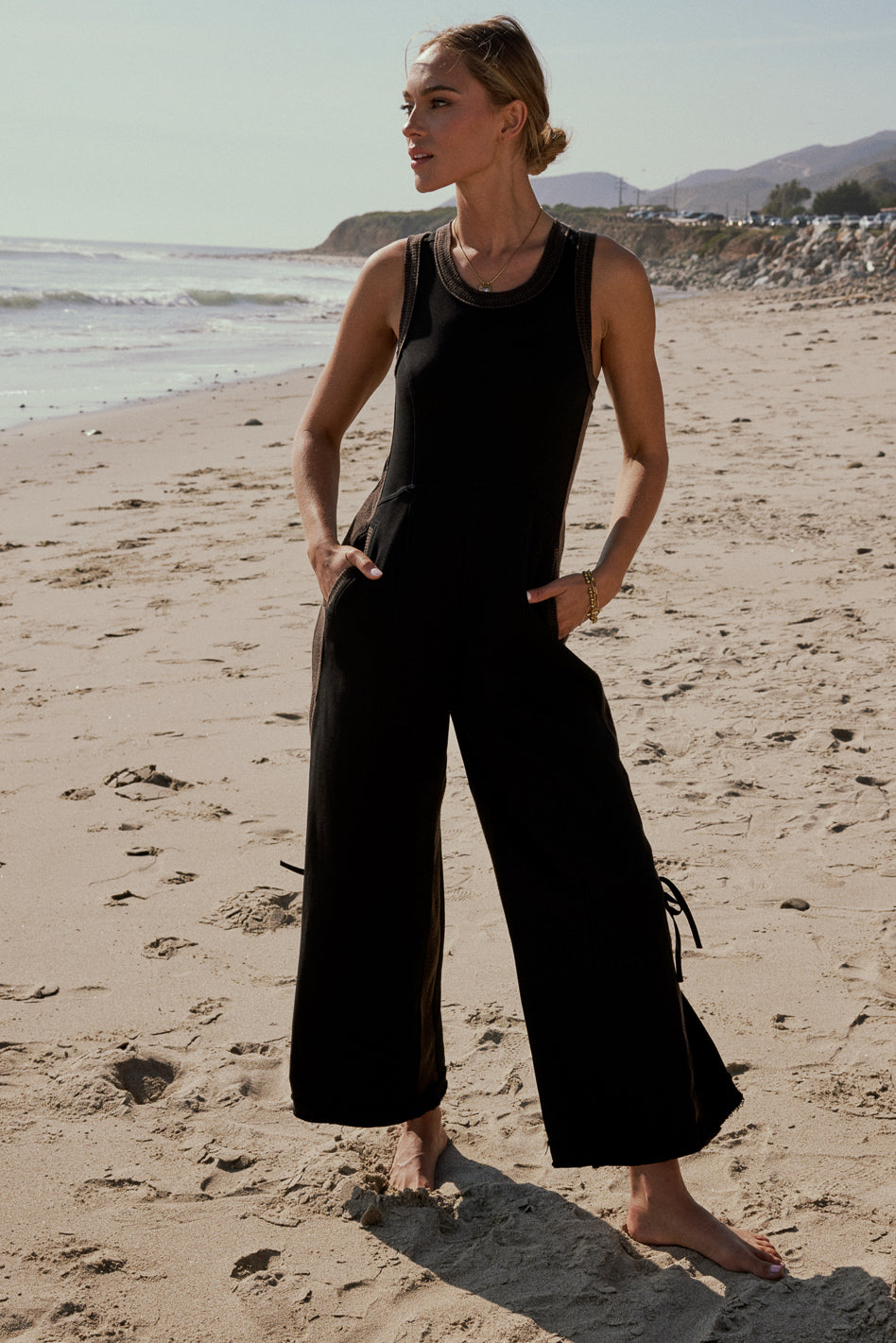 KNIT JUMPSUIT IN CHARCOAL 