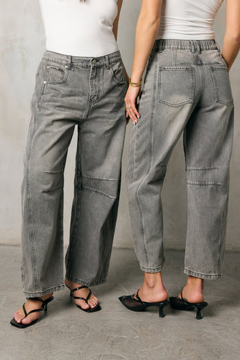 barrel jeans in grey 
