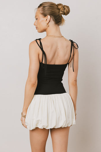 short dress in black and white