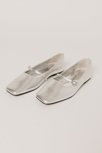 silver shoes