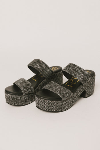 Black Plat From Sandals 
