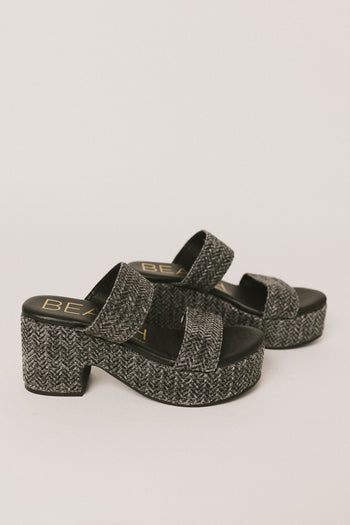 Platform Sandals in Black