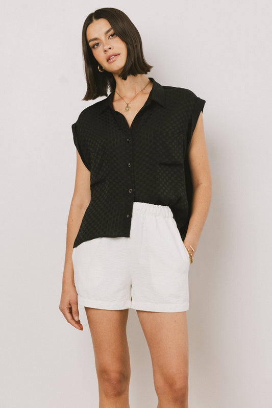 BLACK BUTTON UP 
